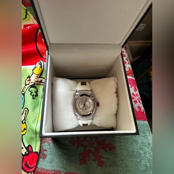 NWT Gucci watch - Picture 10 of 14